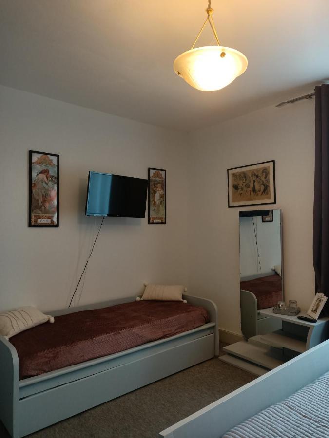 La Morgiane Bed & Breakfast Saint-Germain-les-Vergnes Exterior photo